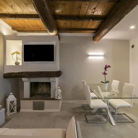 Aparthotel Rocca Palazzaccio 3*