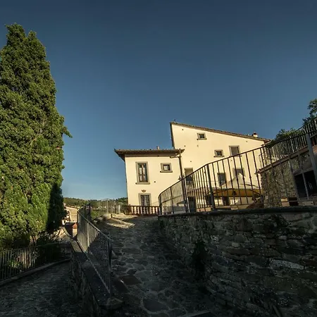 Rocca Palazzaccio Appart hôtel