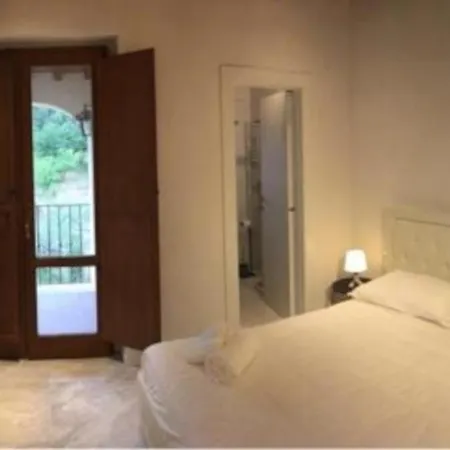 Rocca Palazzaccio 3* אימפרונטה
